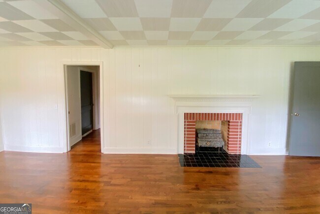 Building Photo - 215 Pennsylvania Ave