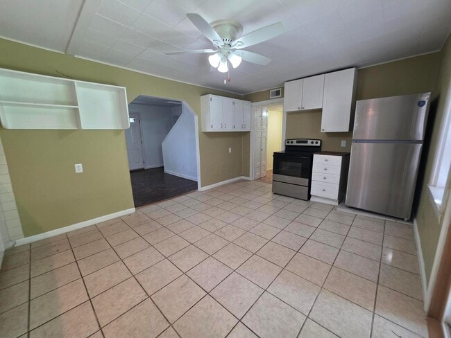 Building Photo - 1597 Koebel Rd