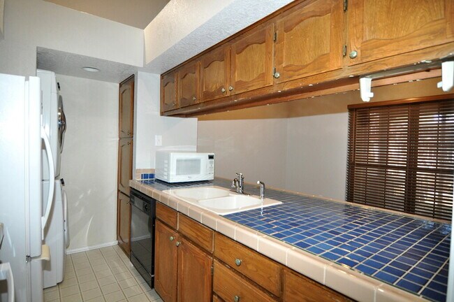 Building Photo - "Adorable 2-1 Duplex with Character, Comfo...