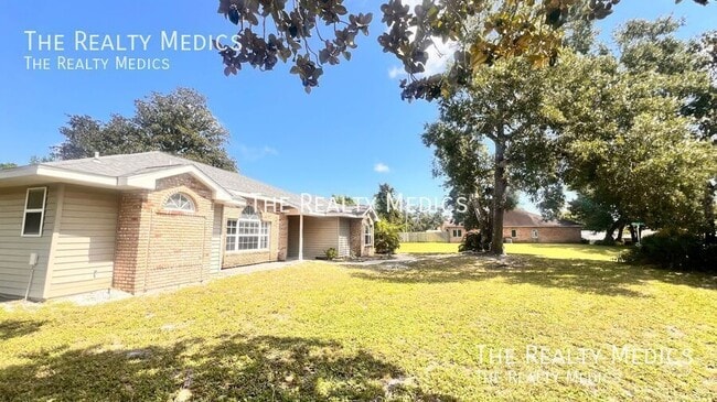 Building Photo - 23 Winding Woods Trail