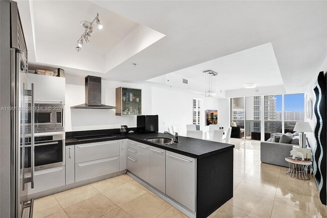 Building Photo - 18201 Collins Ave