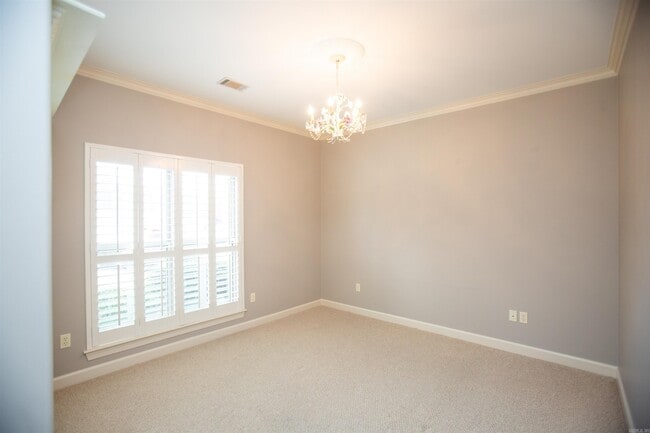 Building Photo - 2601 Sweetgrass Dr
