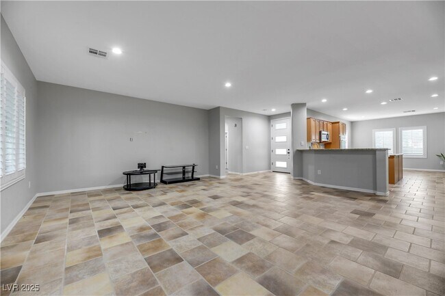 Building Photo - 2130 Fort Halifax St