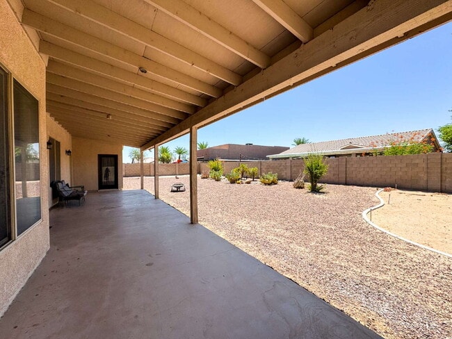 Building Photo - Stunning 4-Bed, 3-Bath Home in Sierra Montana