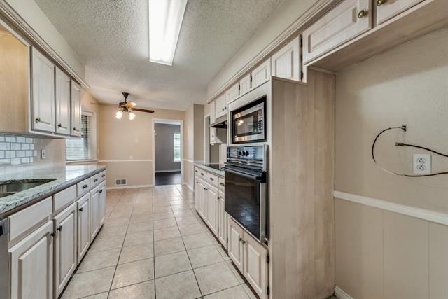 Building Photo - 2240 Babalos Ln