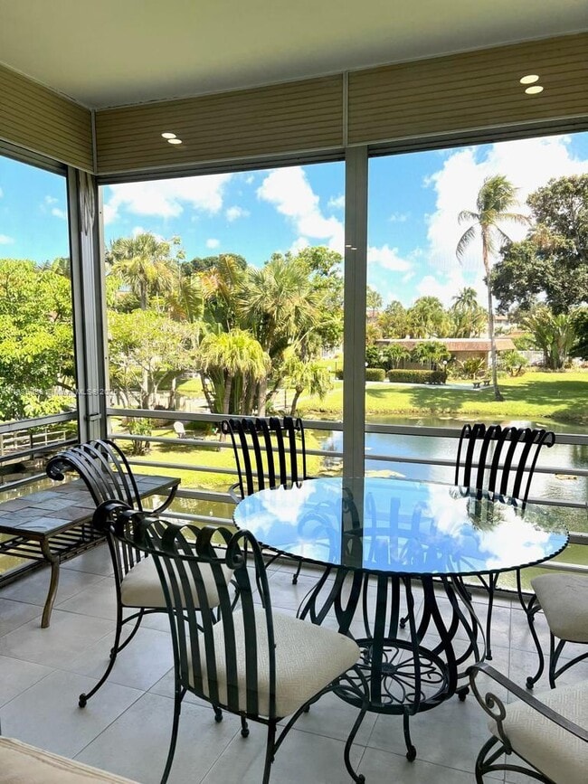 Building Photo - 5051 W Oakland Park Blvd