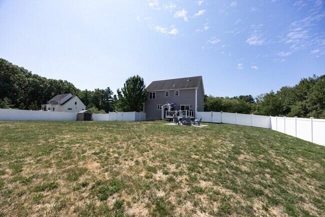 Building Photo - 12 Cody Ln