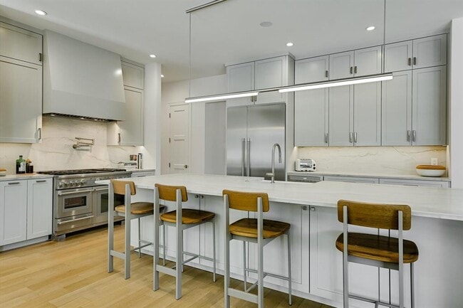 Building Photo - 5101 Cuesta Verde