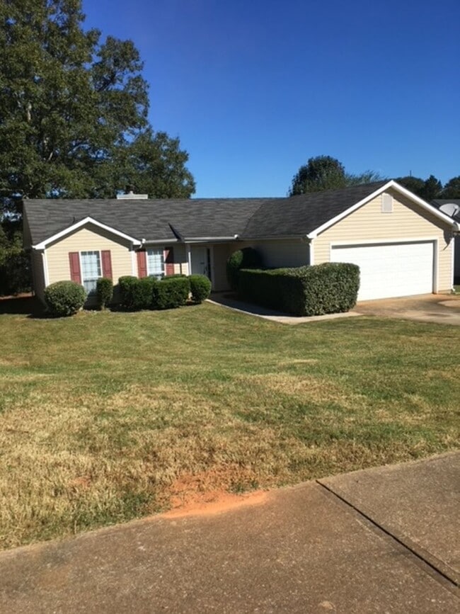 Building Photo - Ranch style home in McDonough