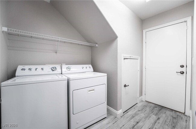 Building Photo - 9750 Maple Sugar Leaf Pl