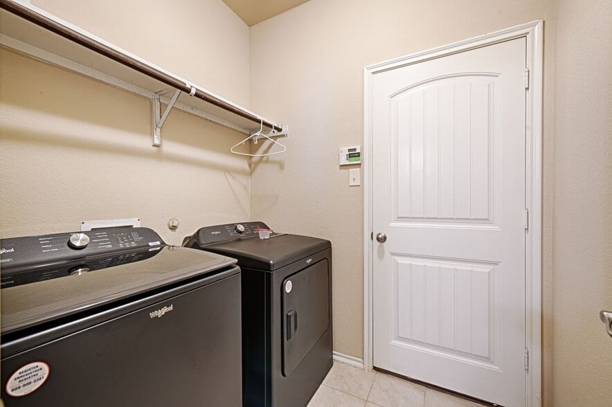 Building Photo - 3522 Van Zandt Rd