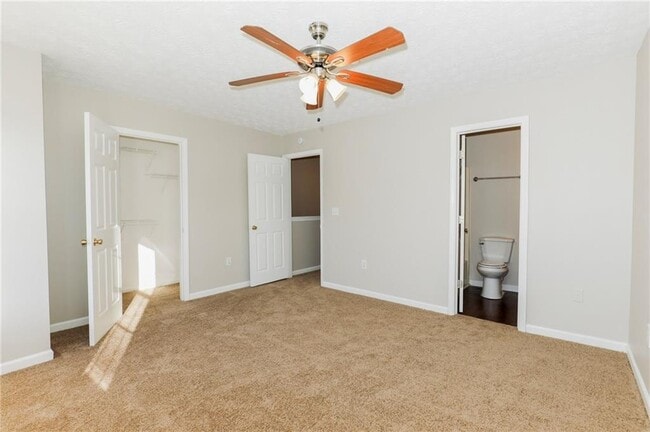 Building Photo - 6468 Wellington Chase Ct