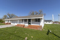 Building Photo - 7460 N Wade School Rd