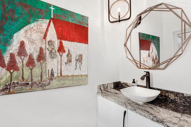 Building Photo - 506 SE Tourmaline Mews