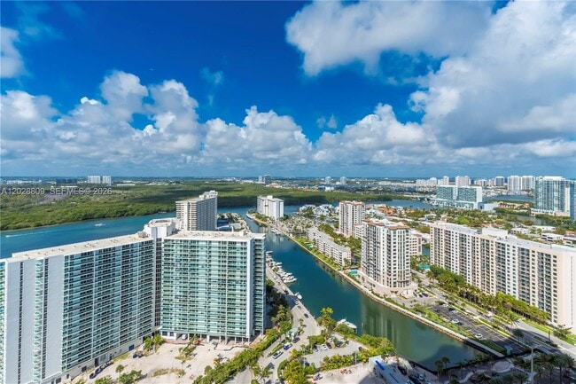 Building Photo - 15701 Collins Ave