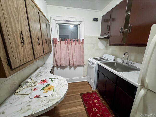 Building Photo - 109-35 96th St