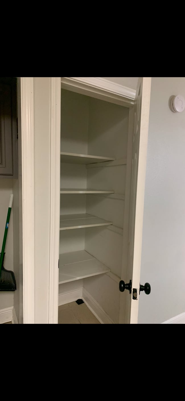 Building Photo - 14732 Hooper Rd