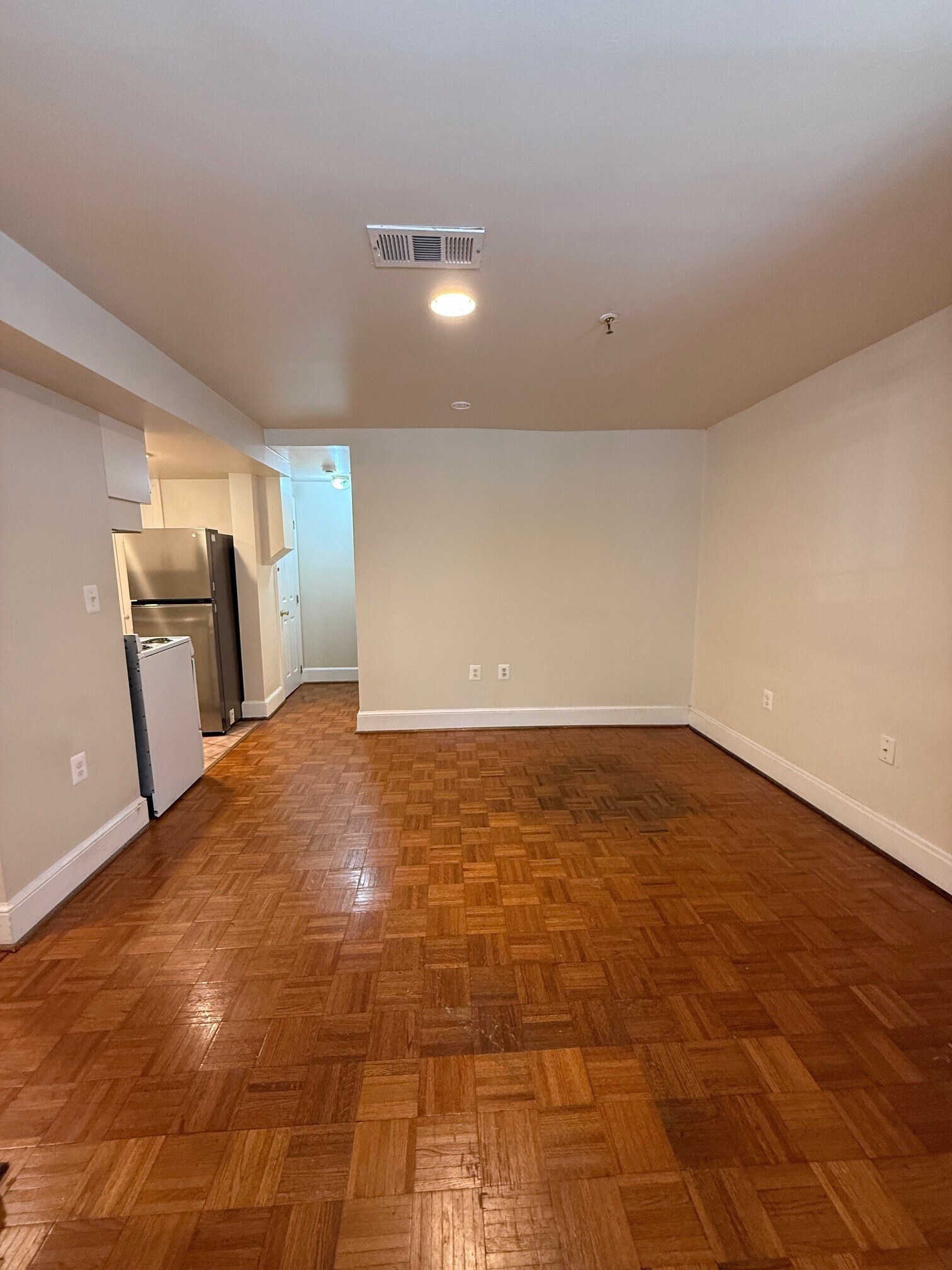 Building Photo - 1506 21st St NW