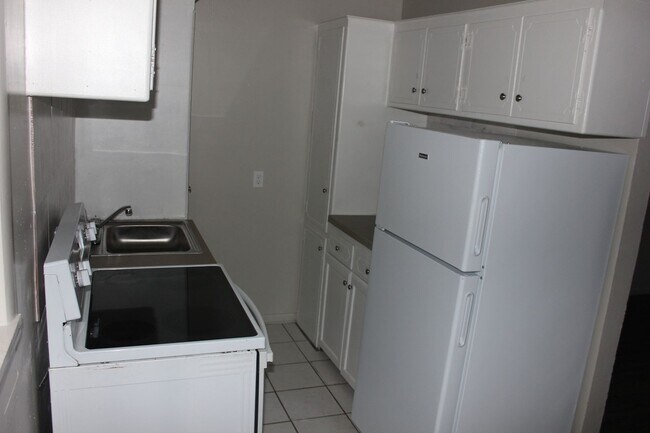 Building Photo - VICKSBURG 4 PLEX