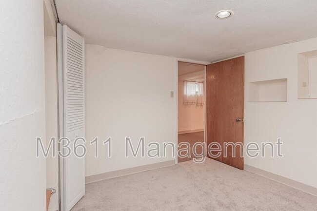 Building Photo - 446 E St