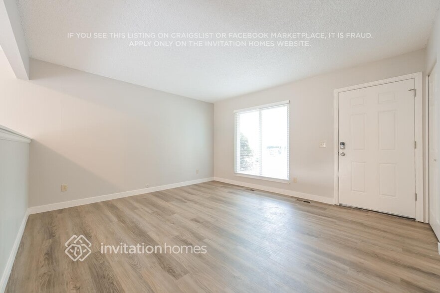 Building Photo - 1671 S Rifle St