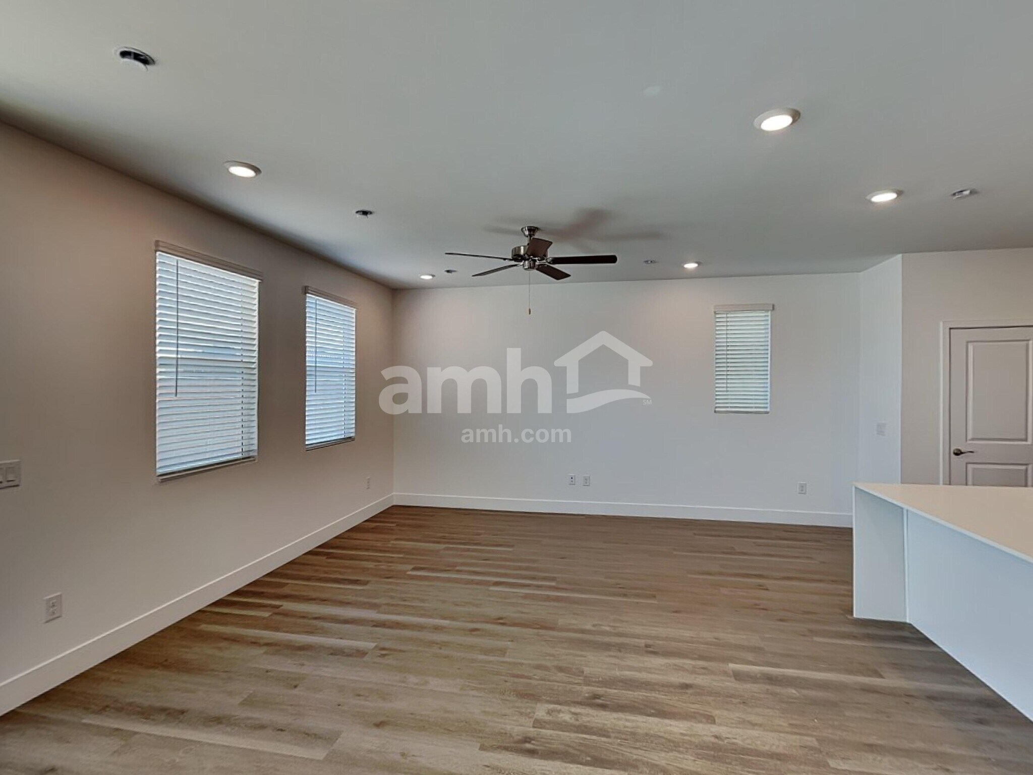 Building Photo - 9623 E Harkes Dr