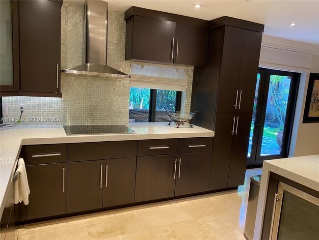 Building Photo - 1501 Lisbon St