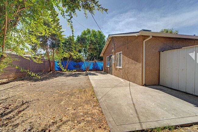 Building Photo - 1423 Wendell Way