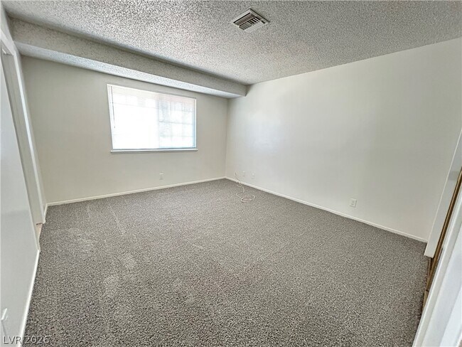 Building Photo - 3979 Avonwood Ave