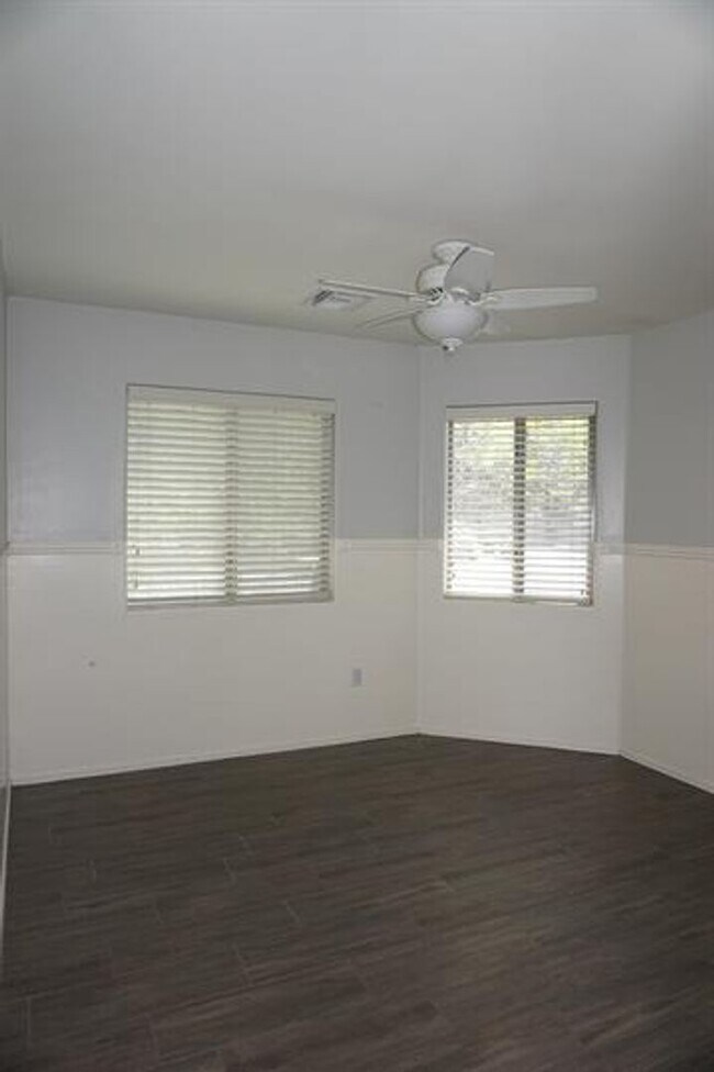 Building Photo - 4137 E Shadow Branch Dr
