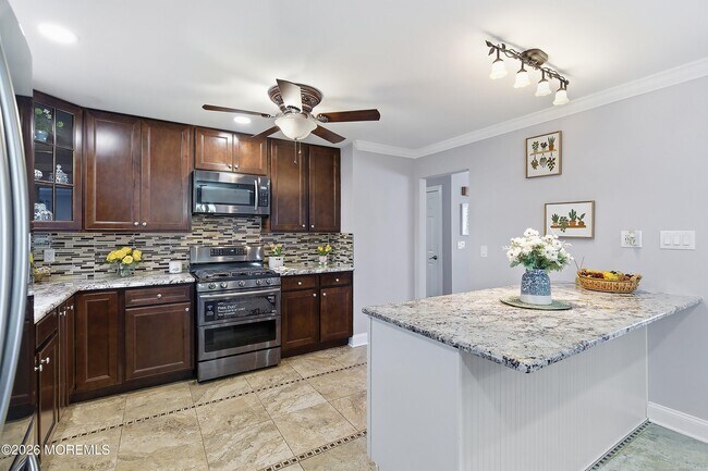 Building Photo - 15 Bristlecone Dr