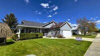 Building Photo - 3-Bedroom Rancher in Hayden