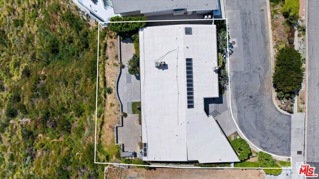 Building Photo - 18244 Coastline Dr