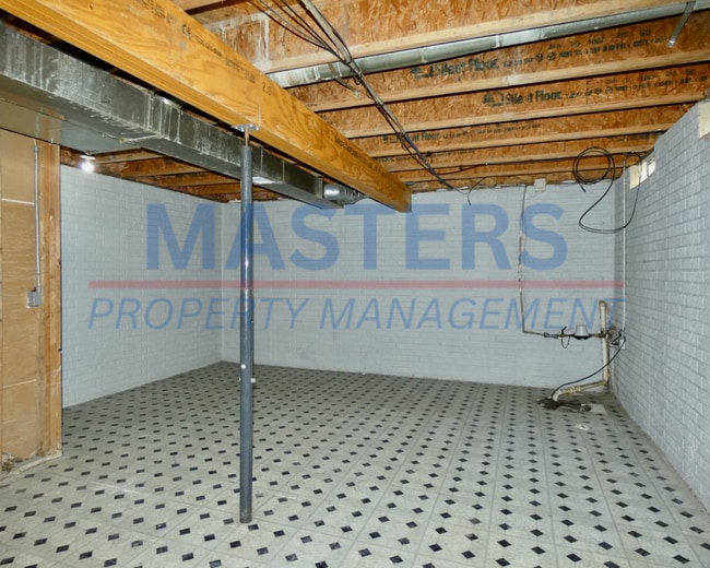 Building Photo - 4 Bed | 1.5 Bath | Spacious Rental Home