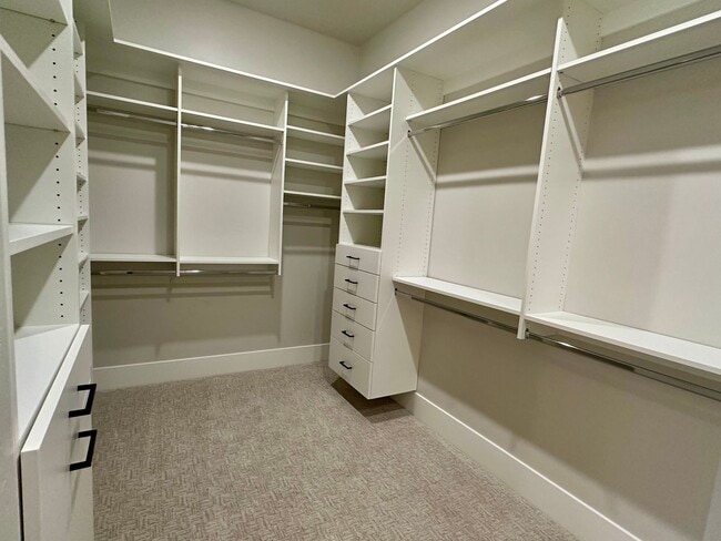 Building Photo - 5 Bedroom Home In Washington Fields