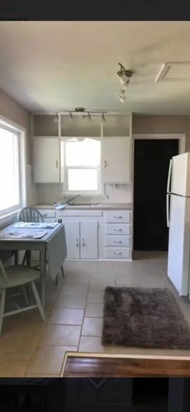 Building Photo - 2910 E Lincoln Rd