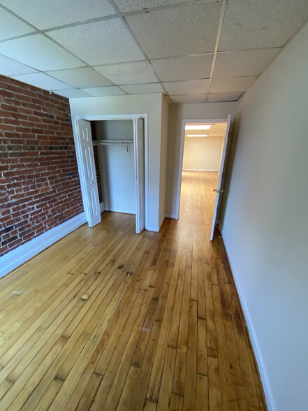 Building Photo - 815 W Broad St