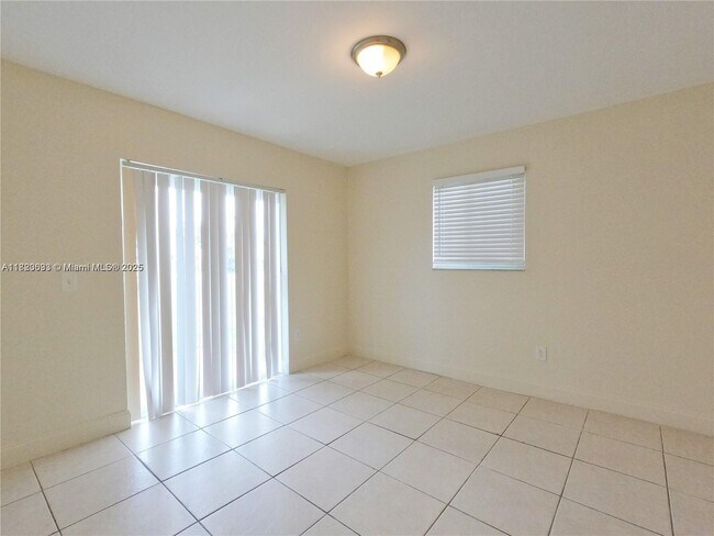 Building Photo - 4908 Serafica Dr
