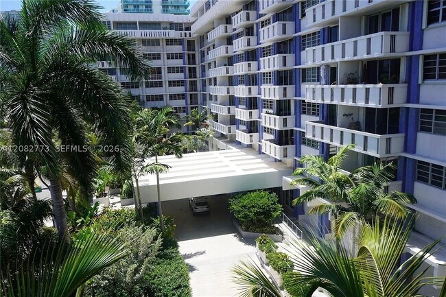 Building Photo - 800 West Dr