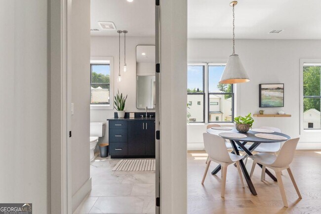 Building Photo - 1263 Mado Lp