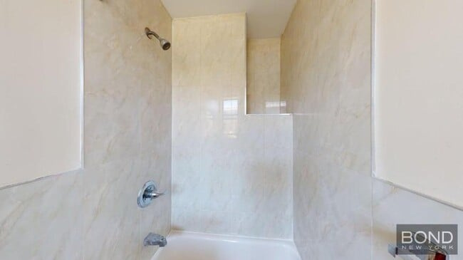 Building Photo - 2 bedroom in NEW YORK NY 10025