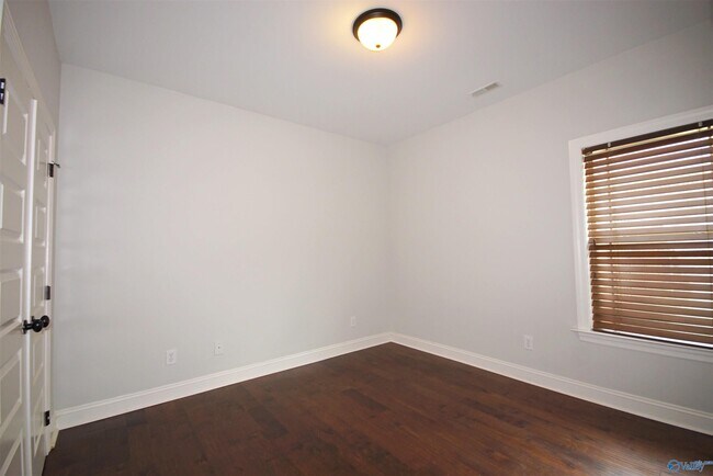 Building Photo - 109 Wolf Creek Trail SW