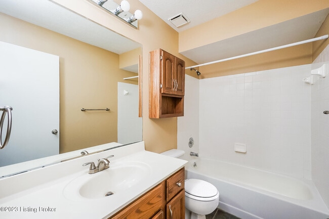 Building Photo - 4612 Scott Ct