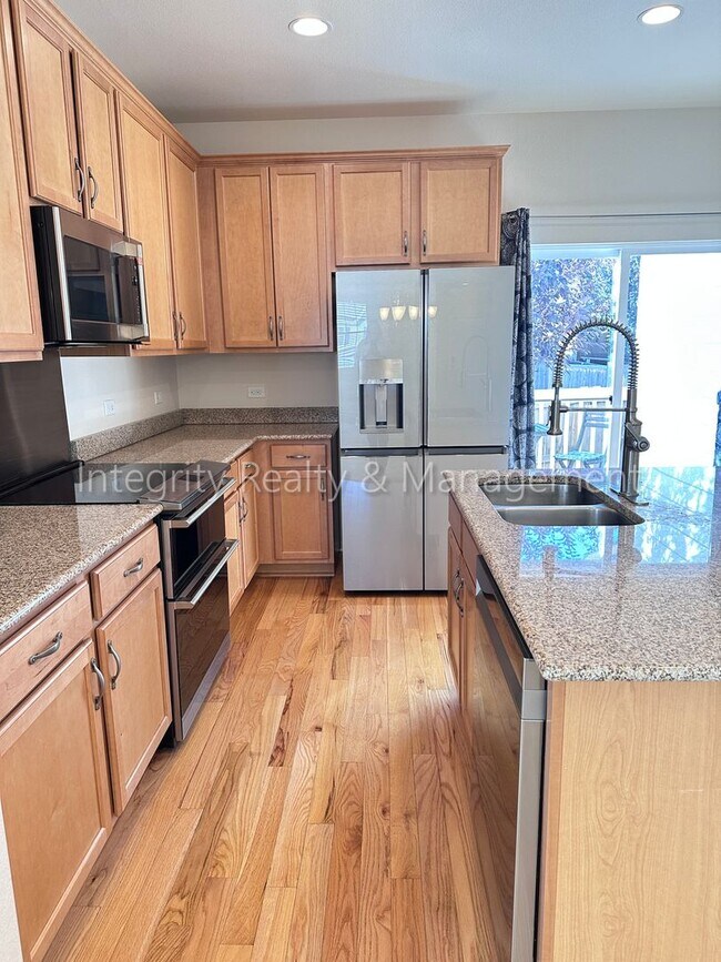 Building Photo - 3762 Cadence Dr