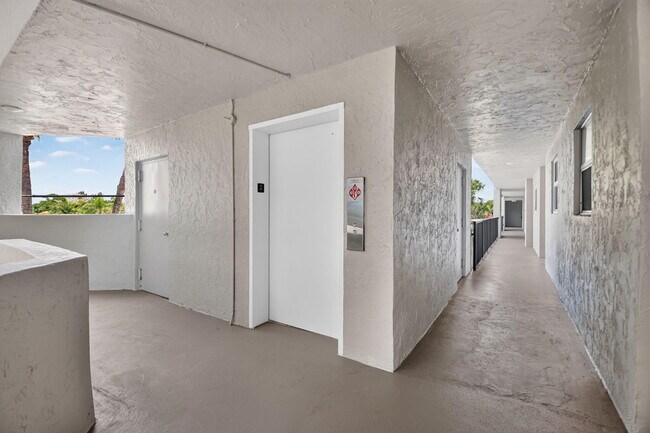 Building Photo - 3425 Via Poinciana