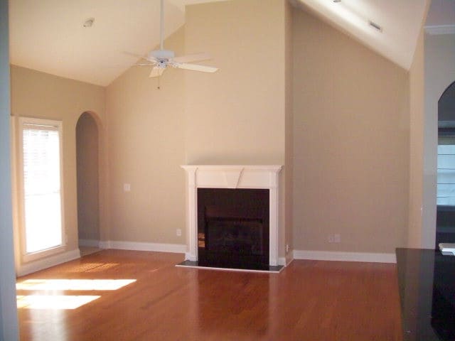 Building Photo - 221 Khaki Ct