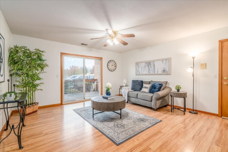 Building Photo - 45969 Tallgrass Ct