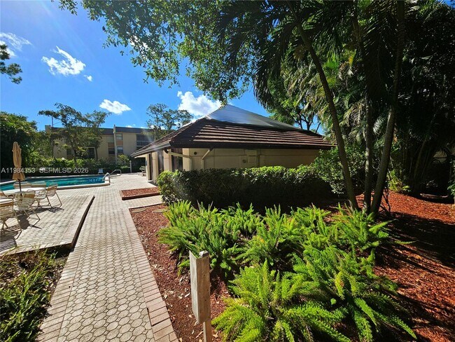 Building Photo - 8429 Forest Hills Dr