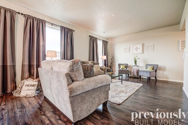 Building Photo - Stunning 3 Bed, 2.5 Bath Home in Spokane Valley! *HOLIDAY SPECIAL: $500 OFF!*