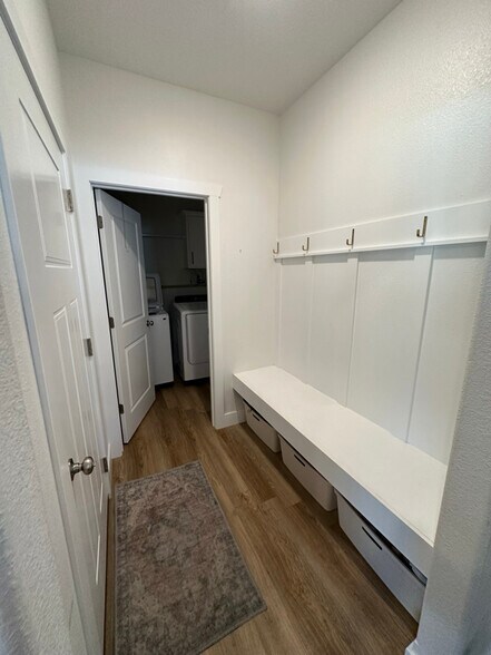 Building Photo - 286 Abbi Ln